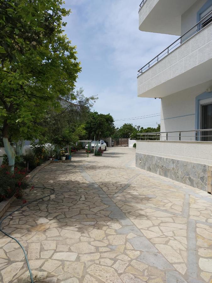 Apartments Margarita Ксамил Екстериор снимка