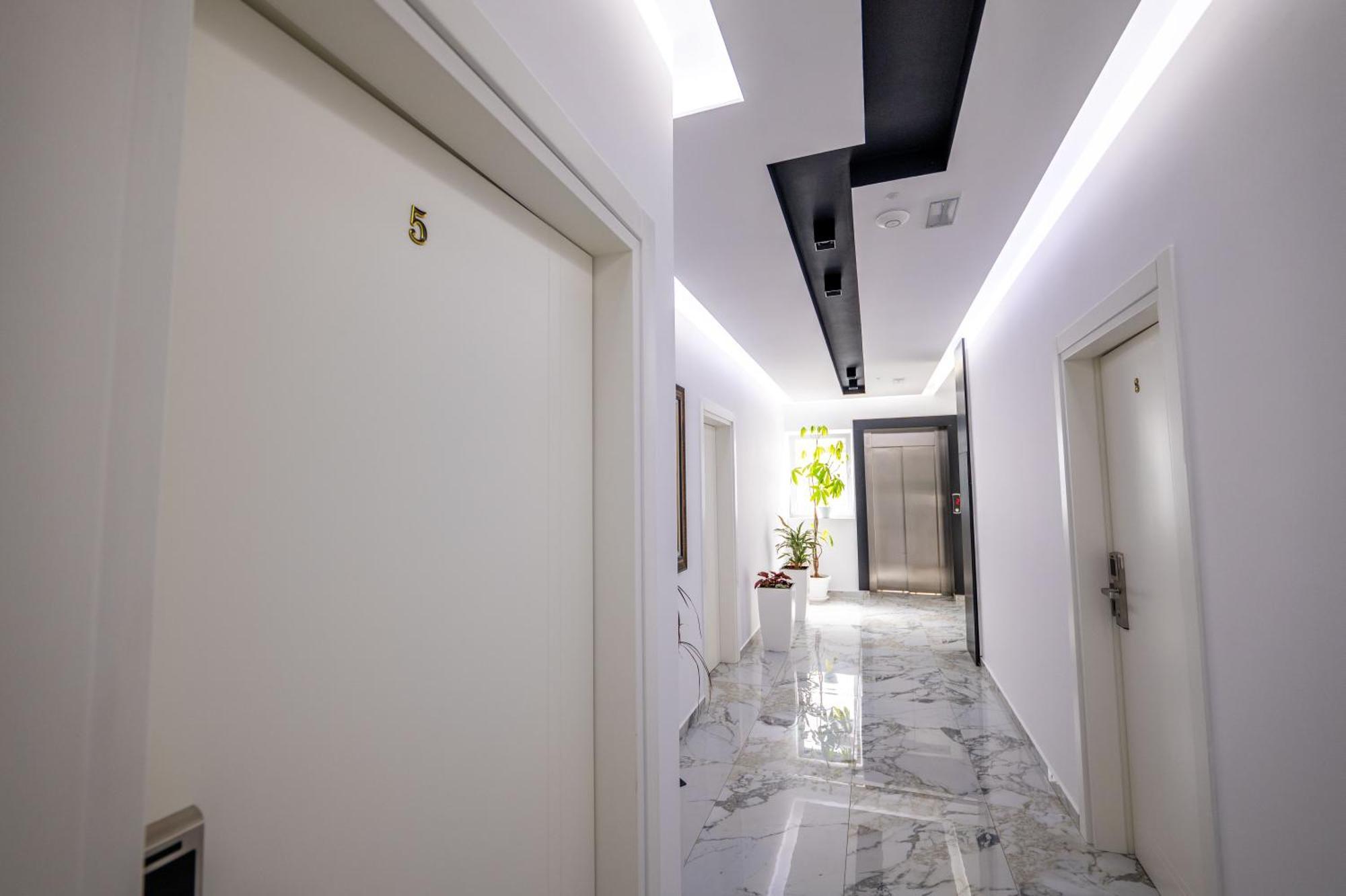 Apartments Margarita Ксамил Екстериор снимка