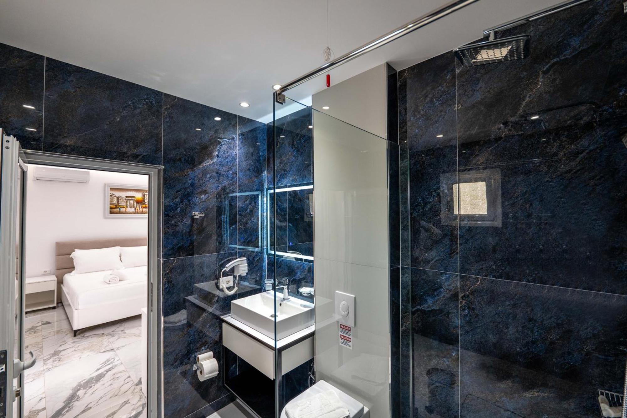 Apartments Margarita Ксамил Екстериор снимка