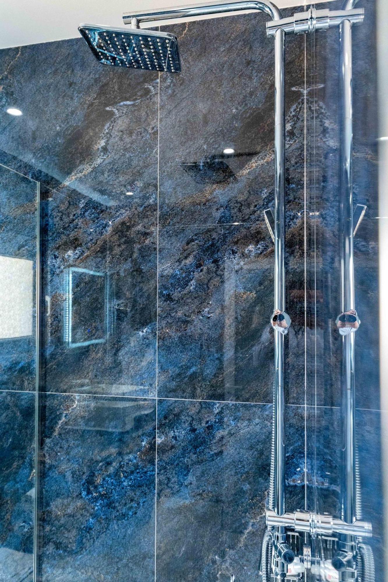 Apartments Margarita Ксамил Екстериор снимка
