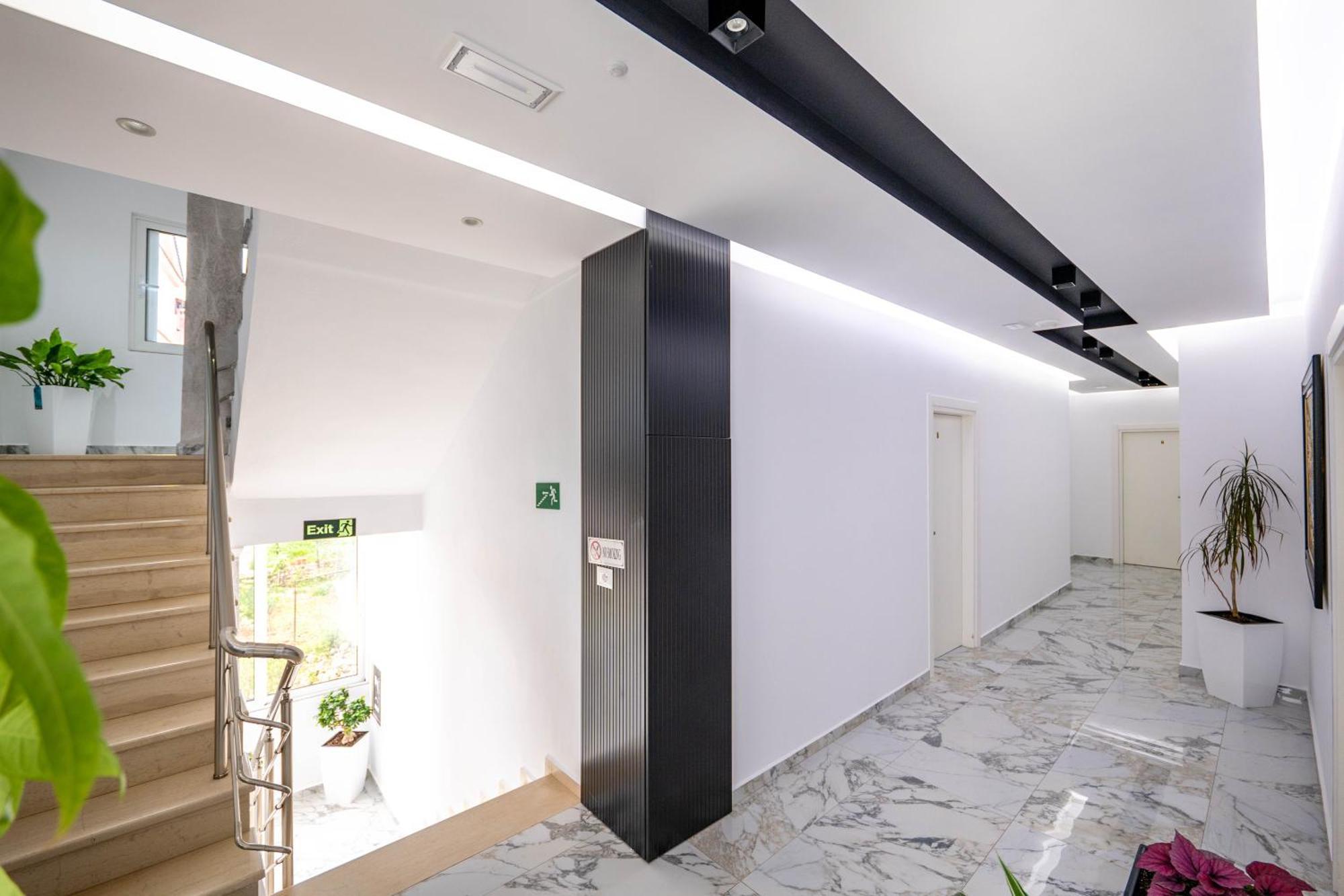 Apartments Margarita Ксамил Екстериор снимка