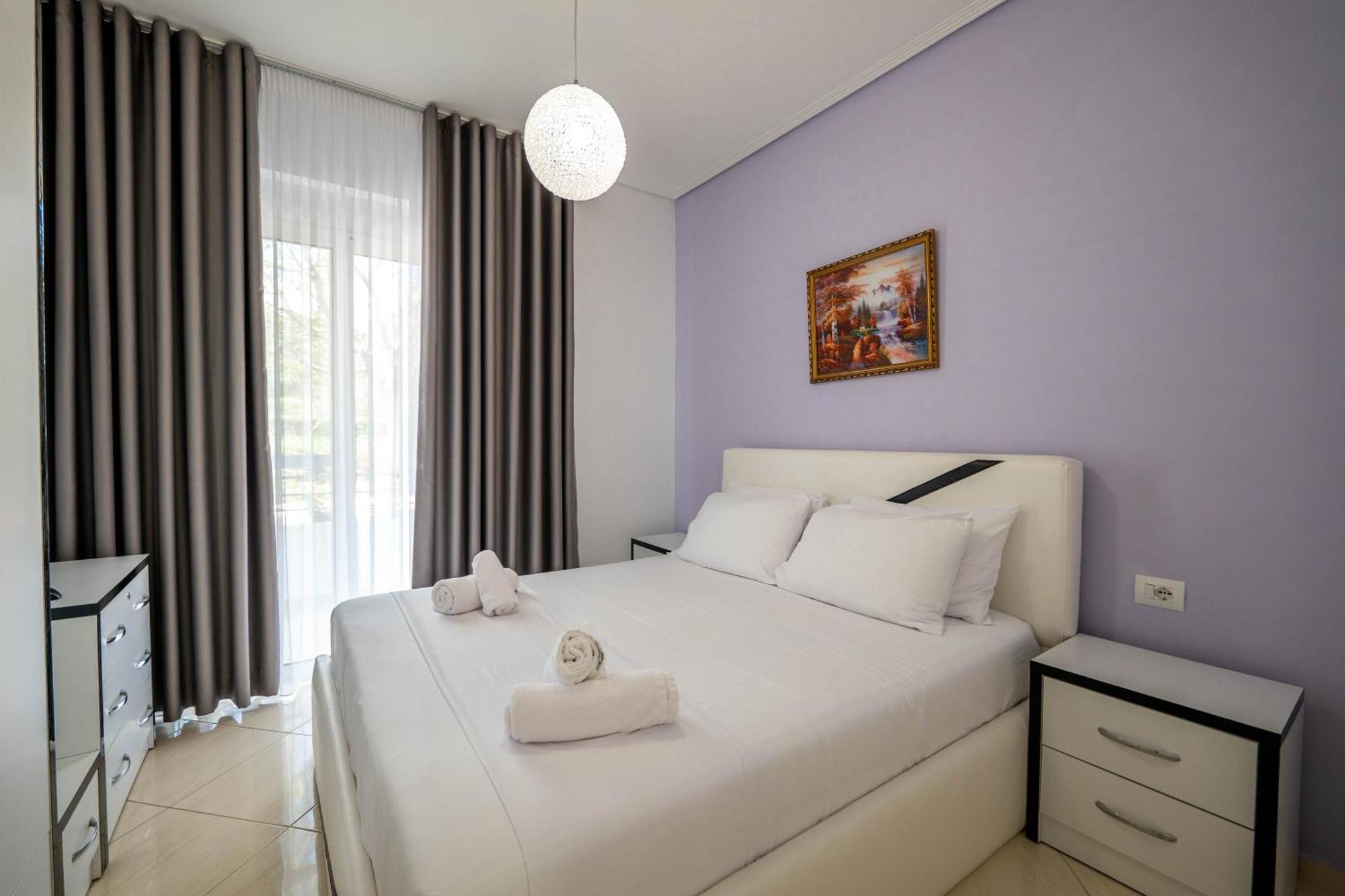 Apartments Margarita Ксамил Екстериор снимка
